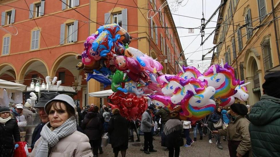 Un momento della fiera di San Geminiano