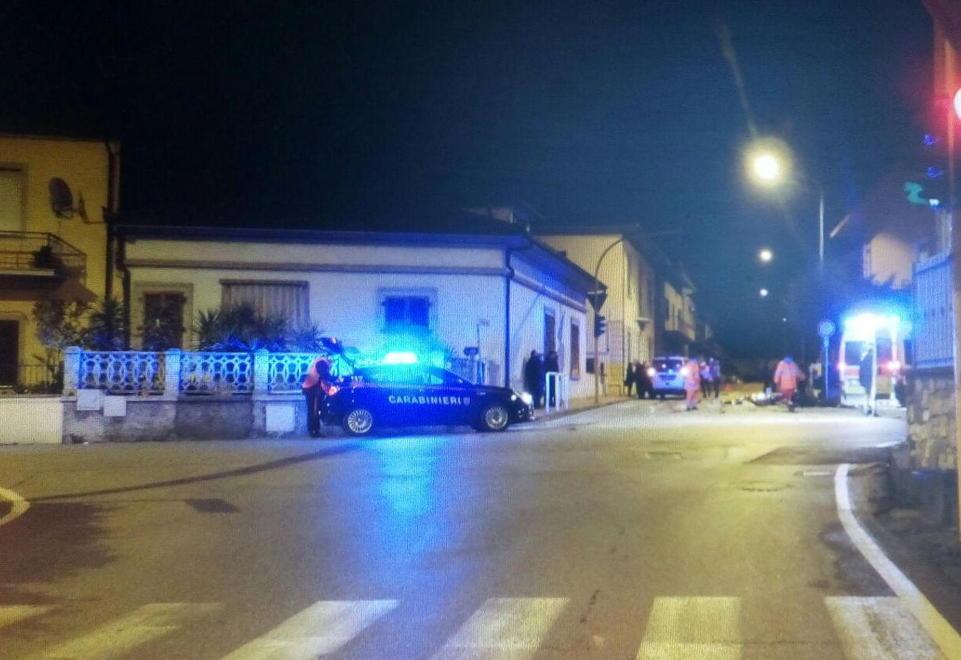 Schianto all’incrocio: muore a 43 anni 