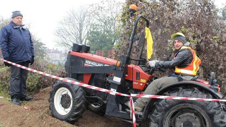 Tanti giovani agricoltori a scuola guida di trattore