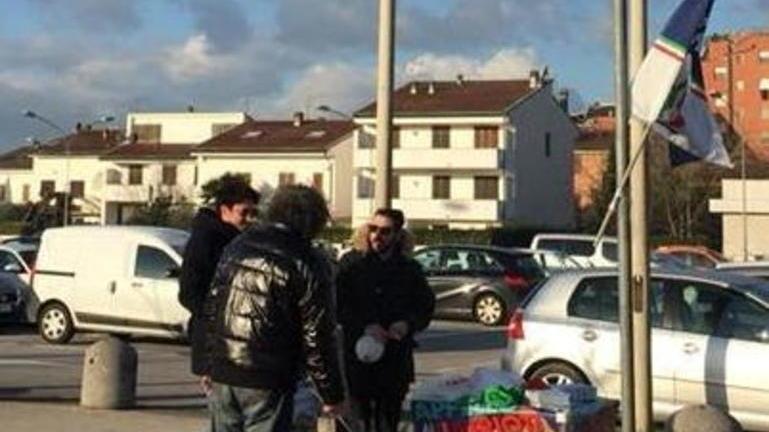 Fratelli d’Italia, banchetto multato dalla Municipale