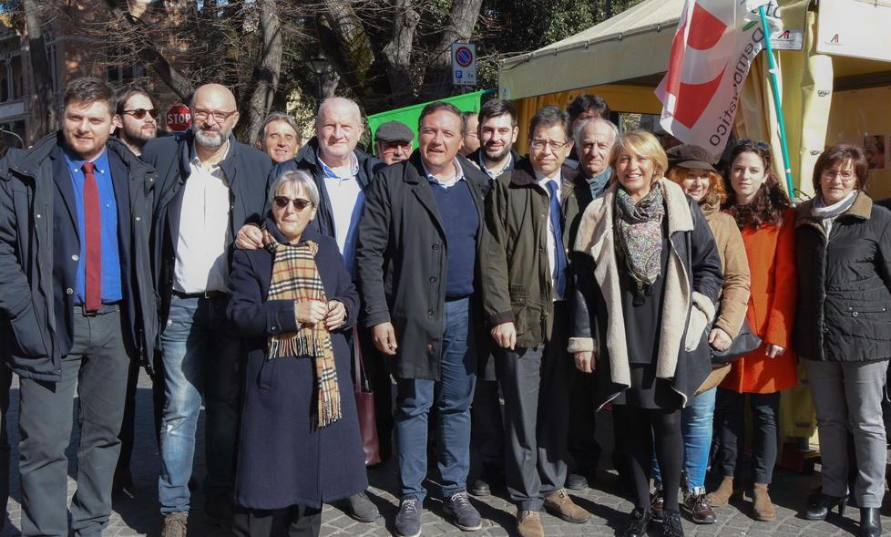 Tutti i big al battesimo del gazebo