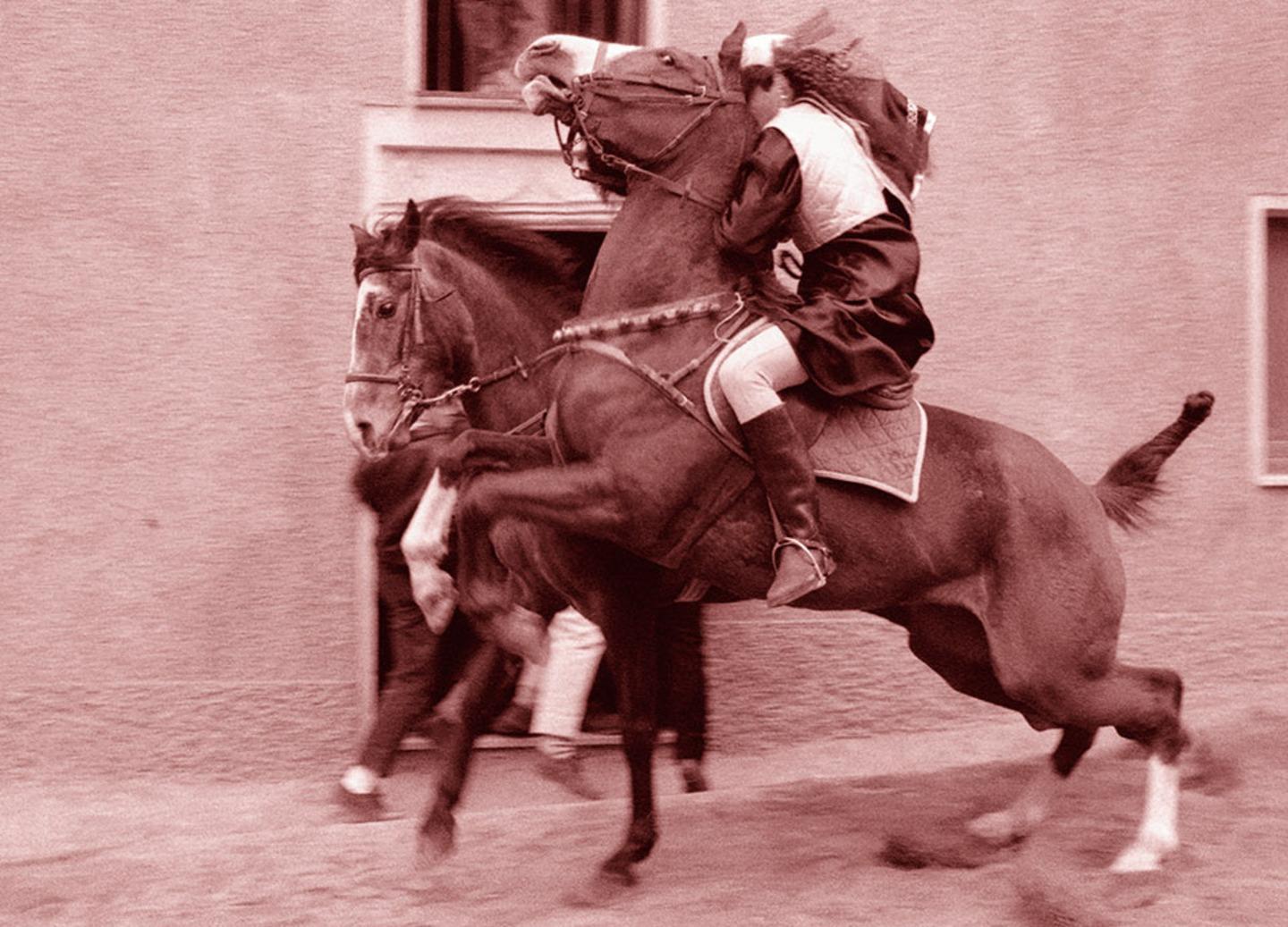 Storia di sa Carrela ’e nanti in 30 anni di fotografie