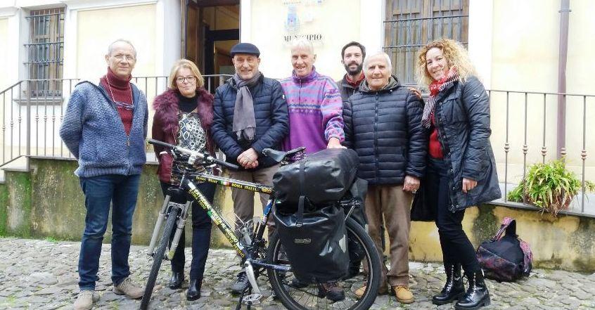 Il viaggio in bici verso Pechino passa per il Montiferru