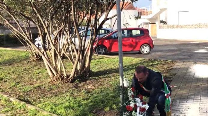 Fiori per i Martiri delle foibe
