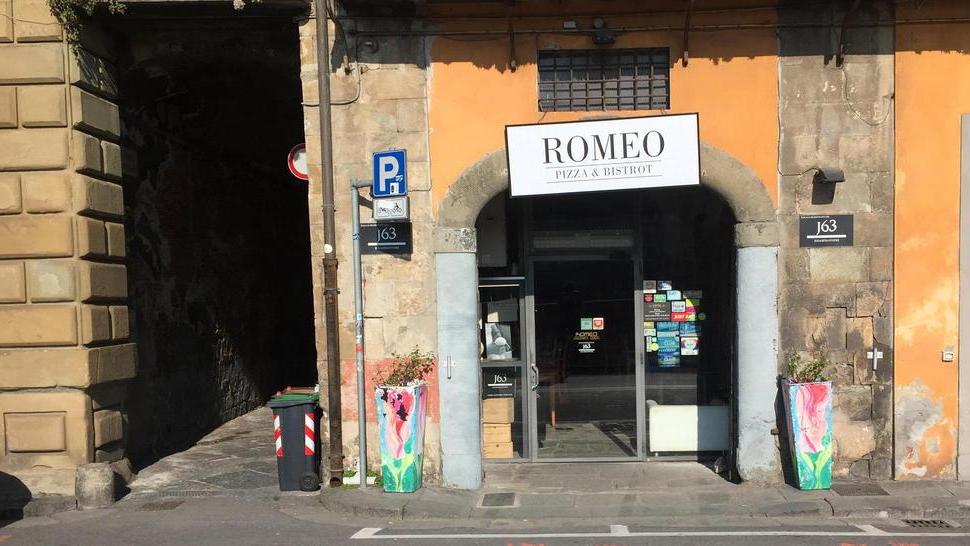 Il "Bistrot Romeo" in lungarno Mediceo, a Pisa