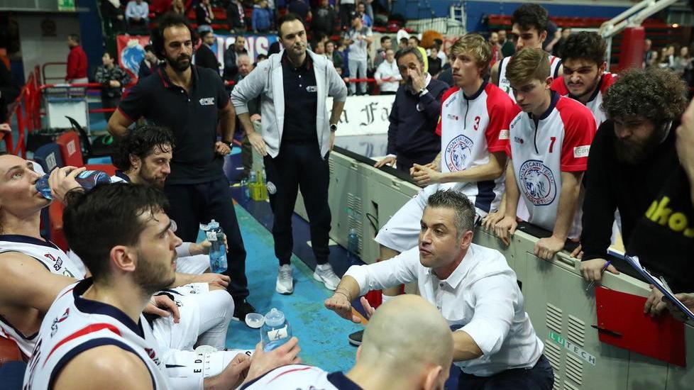 Campanella: «A corrente alterna e sfortunati»