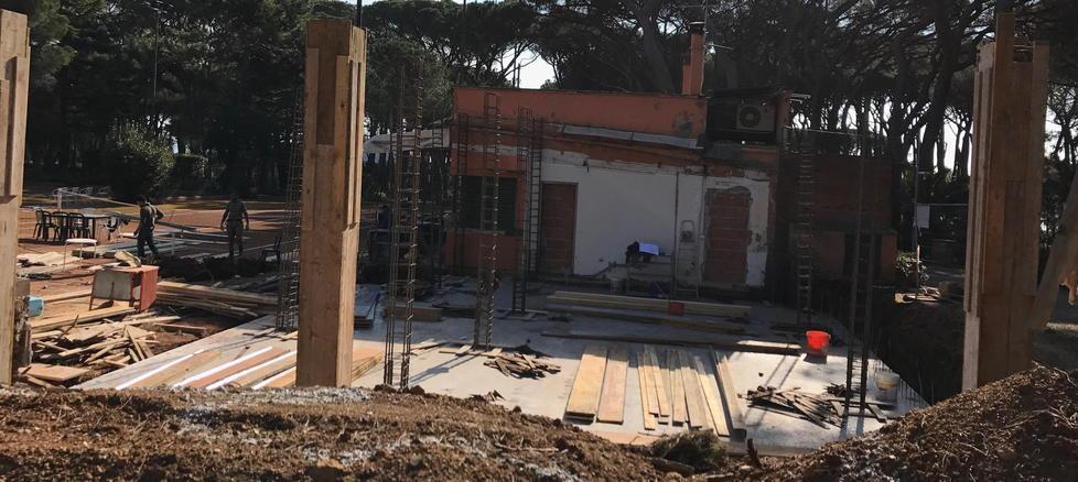 Cantiere aperto al Tennis sala pronta per l’estate 