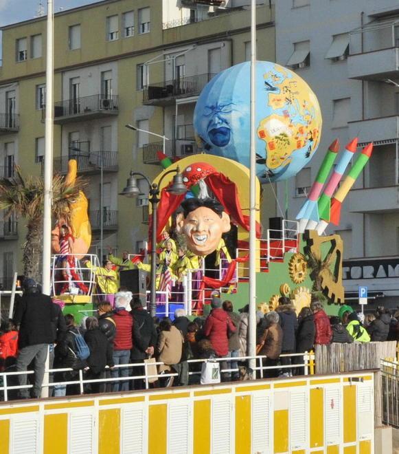 In settemila sul lungomare di Follonica 