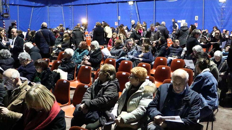 Prima al teatro tenda, accoglienza “freddina” 