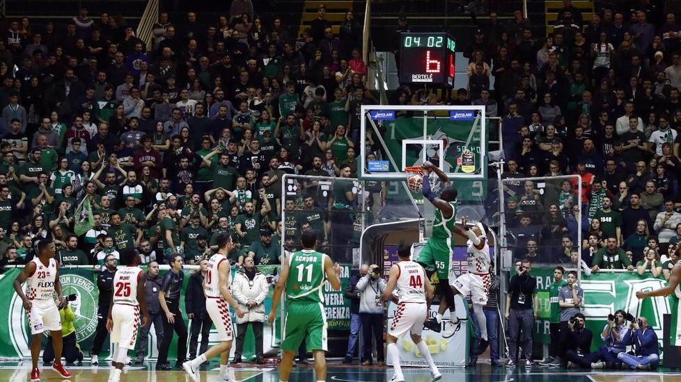 Avellino super The Flexx crolla Caos a Torino
