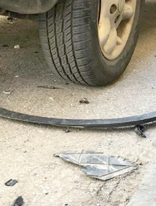 Ubriaco distrugge 3 auto in sosta 