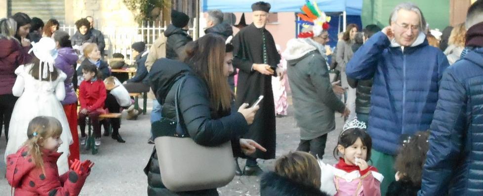 Stelle filanti e giochi per grandi e bambini in centro
