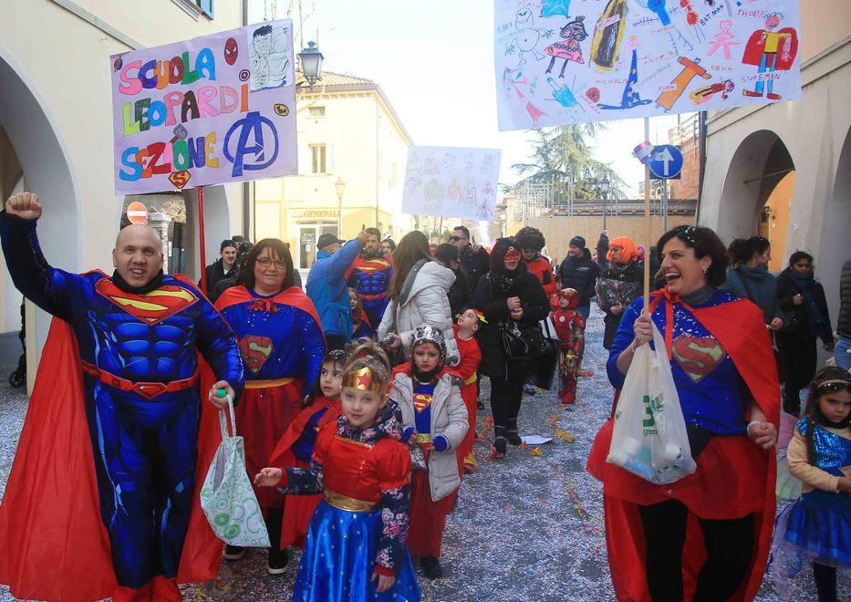 Alla sfilata vestiti da autovelox 