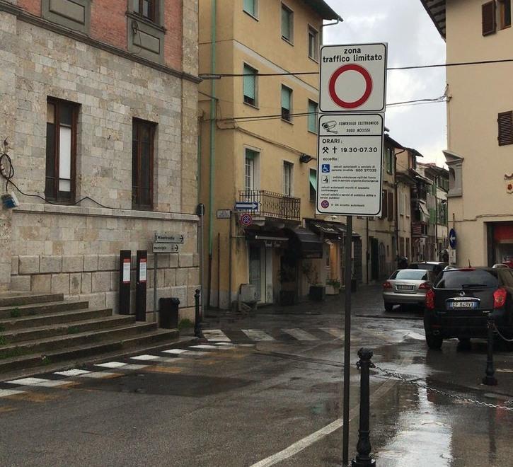 Duemila euro di multe ogni giorno per la ztl 
