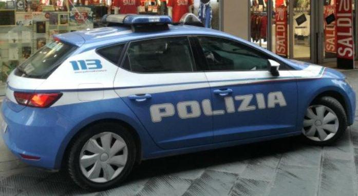 Una volante della polizia
