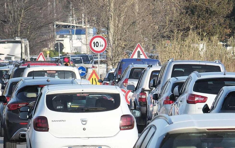 Chiuso di nuovo viale D’Annunzio 