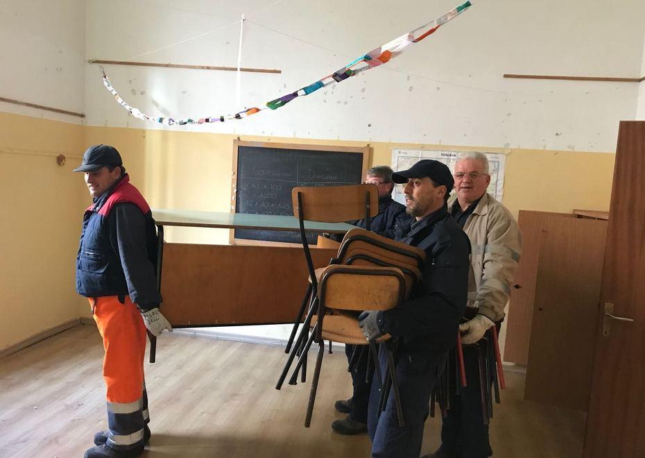 Sigilli alla scuola, studenti trasferiti. «Tutto secondo il piano previsto» 