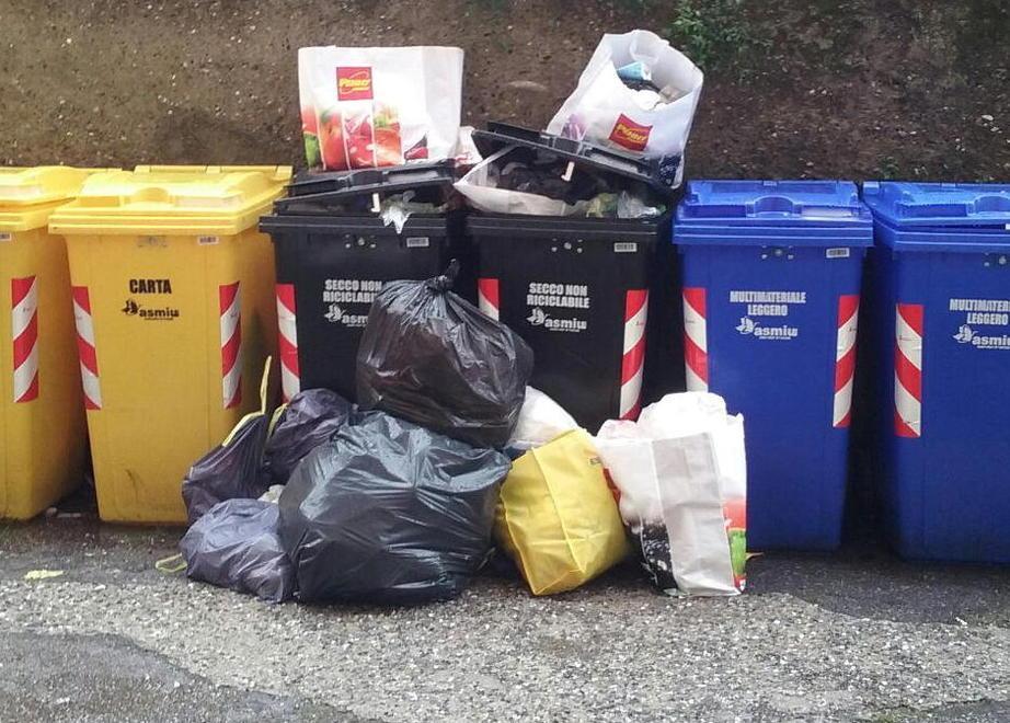 «Aiuto, la spazzatura cresce ancora»