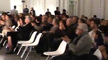 “Strofe del mattino”, applausi e lacrime