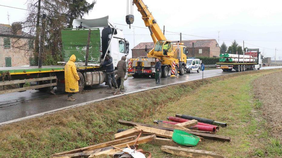 Incidente, traffico bloccato per tre ore