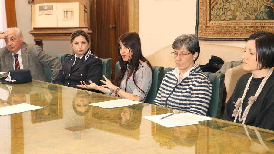 La solitudine della guardia La terapia entra in carcere