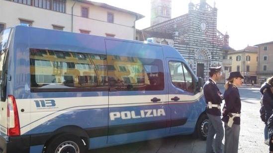 Aggredisce la convivente alle Poste: in manette