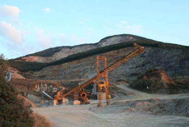 Preoccupati per i camion che trasportano materiale