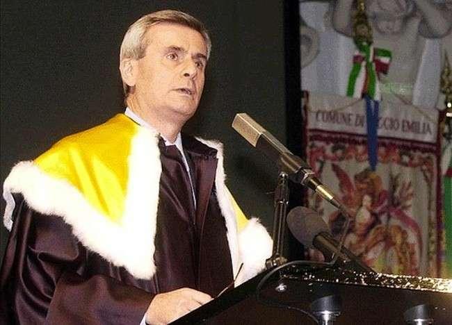 Modena, il vescovo Erio incontra la vedova Biagi insieme ai giovani 