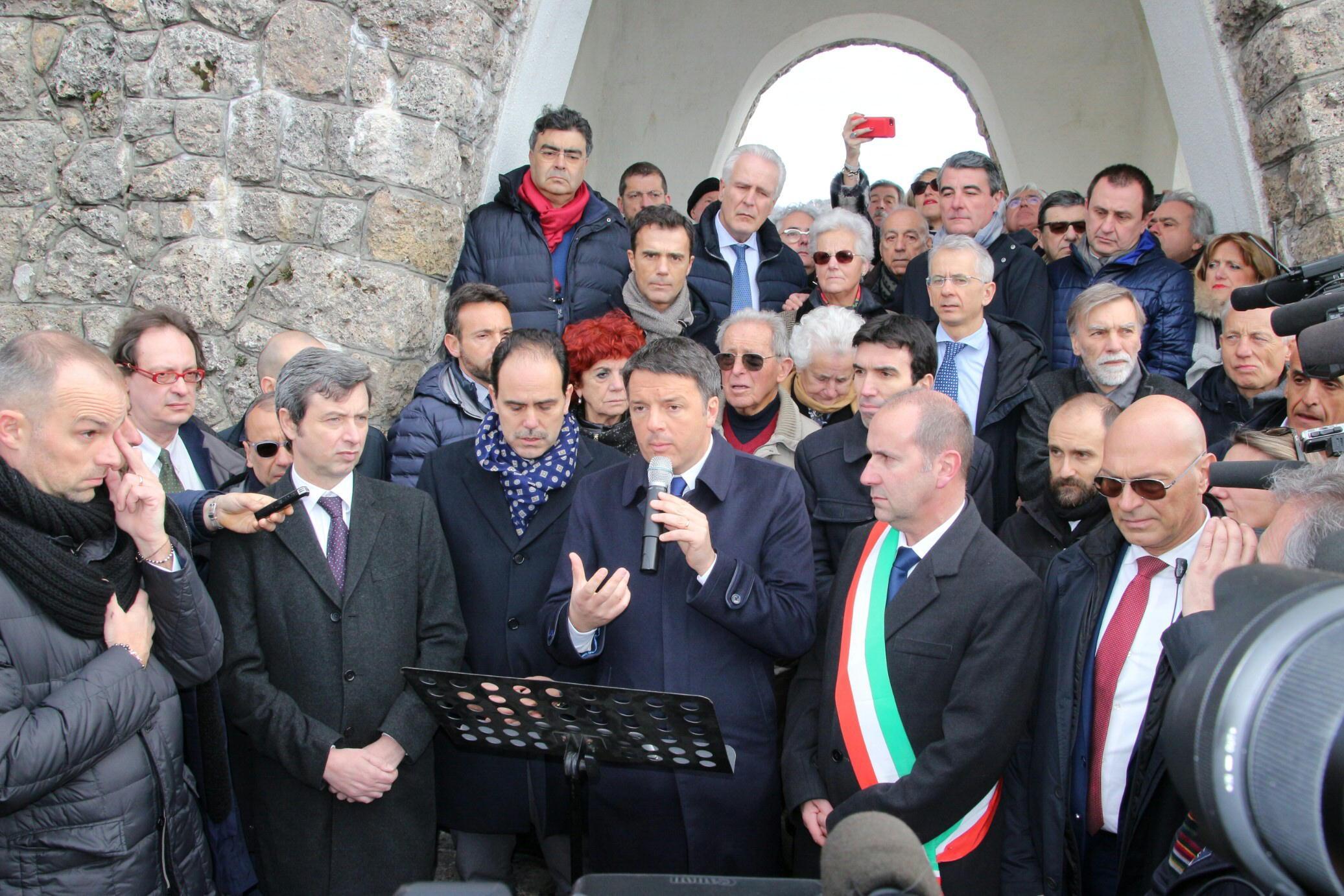 Renzi e i ministro Pd a Sant'Anna di Stazzema