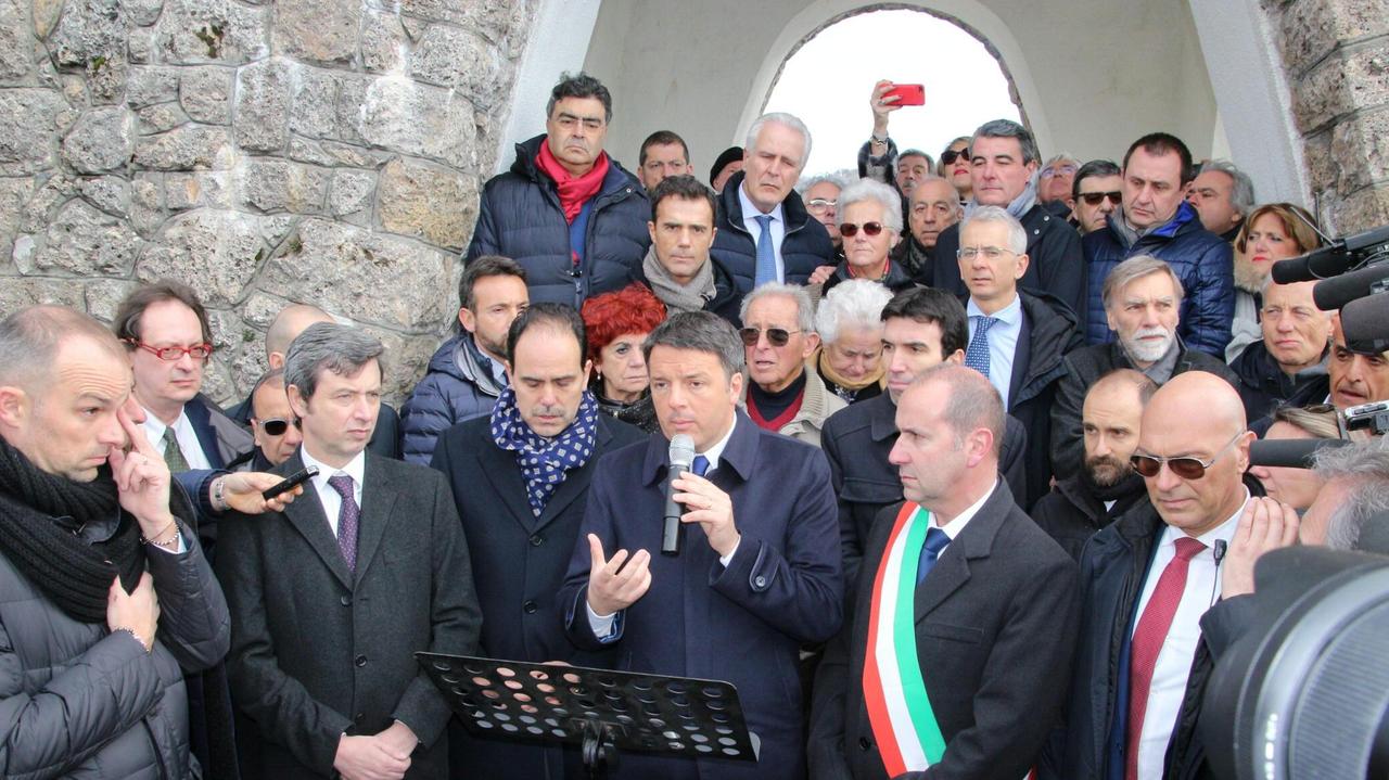 Renzi e i ministro Pd a Sant'Anna di Stazzema