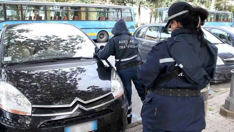 Ultimi giorni per rinnovare 2.200 permessi per la sosta