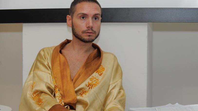L’harem di escort gay di don Morini