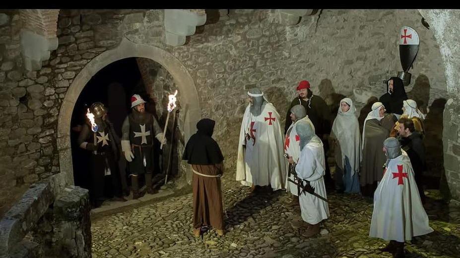 Ciak si gira in Lunigiana, a Lusuolo il set gotico