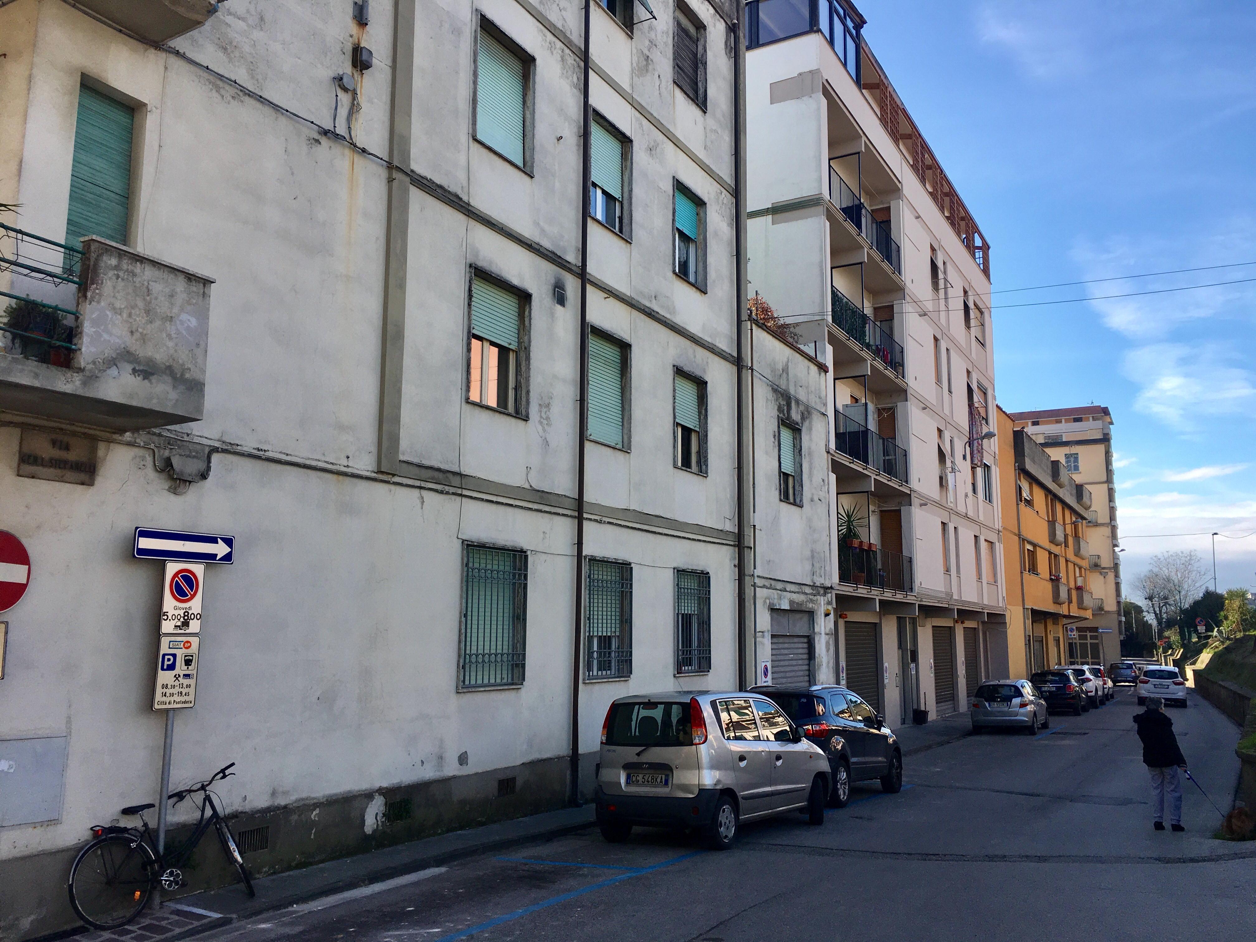 Via Stefanelli, la strada dove è avvenuta la rapina