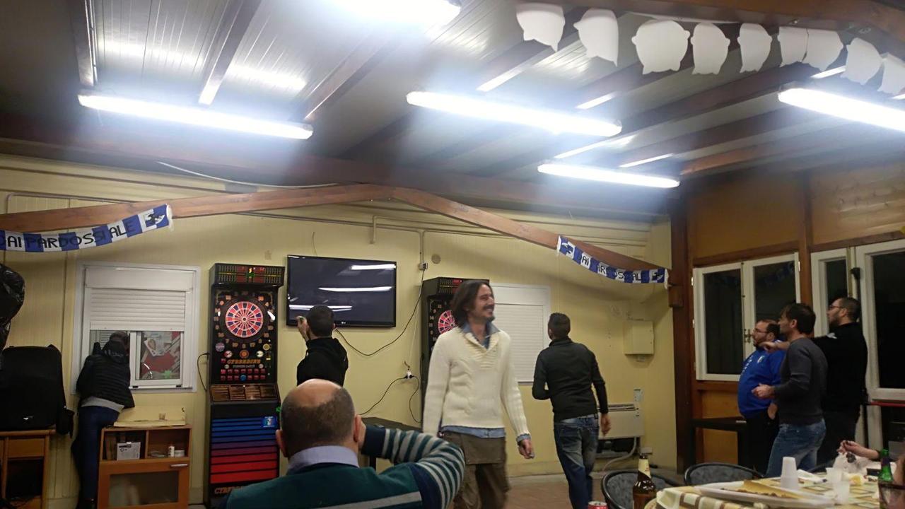 Al bar di Pardossi si gioca alle freccette