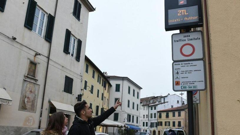 Varchi per la Ztl, via alle telecamere ma multe tra un mese