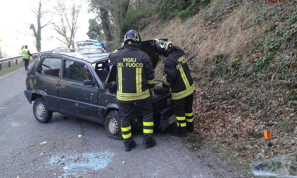 Al volante incinta, soccorsa dal 118