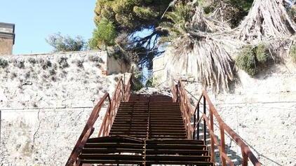Idroscalo, rotte grate e transenne