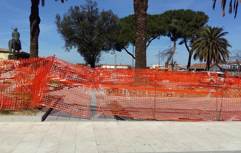 Stazione, la piazza inizia a vedere la luce 