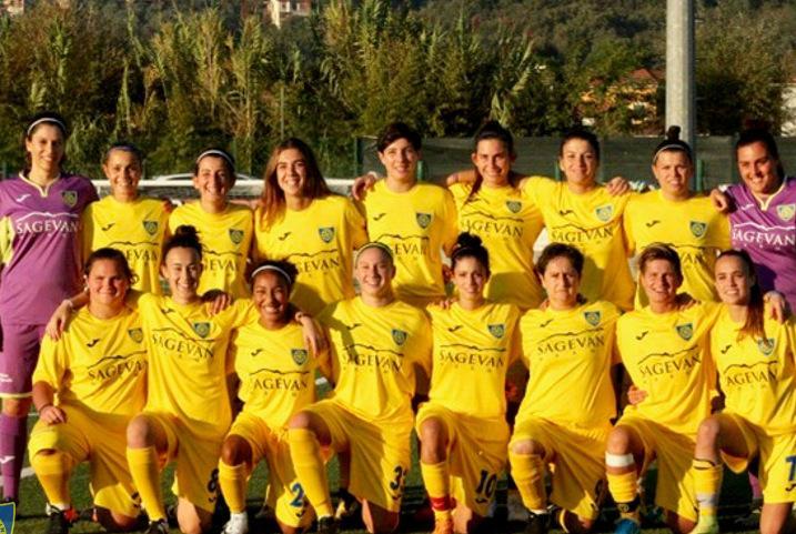 Il rigore non c’è, l’azzurra lo calcia fuori