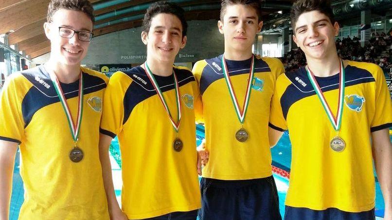 Nuotatori Modenesi, la staffetta 4x50 ostacoli vince il bronzo