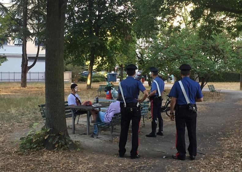 Carabinieri si fingono fidanzati e fermano un pusher