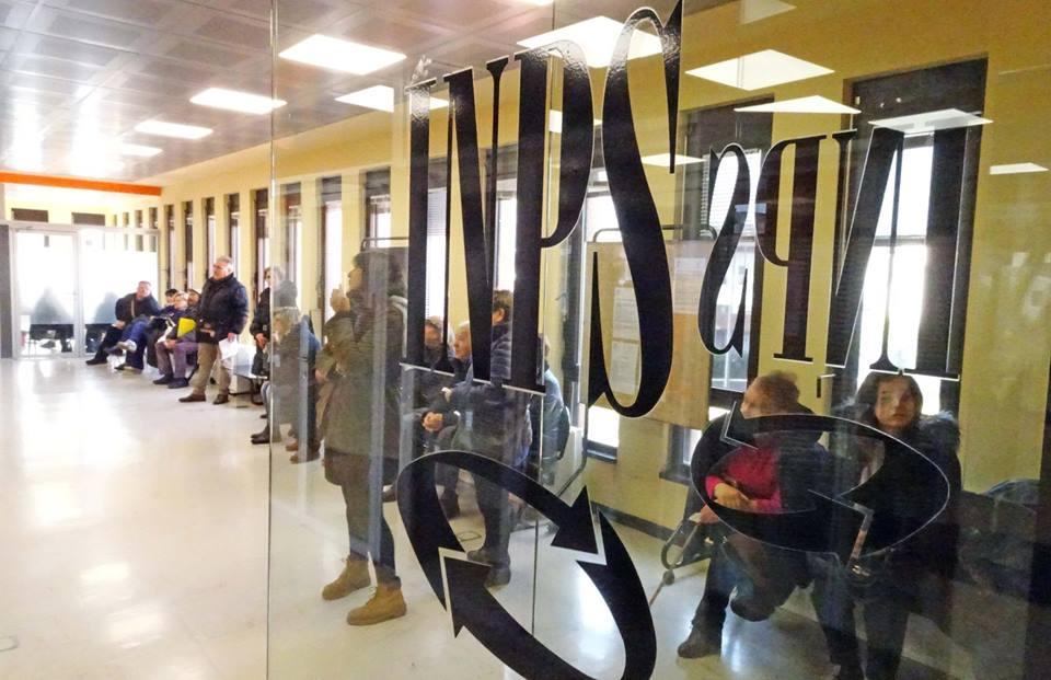 Pensione a rischio tra cavilli e ritardi dopo 40 anni di lavoro 