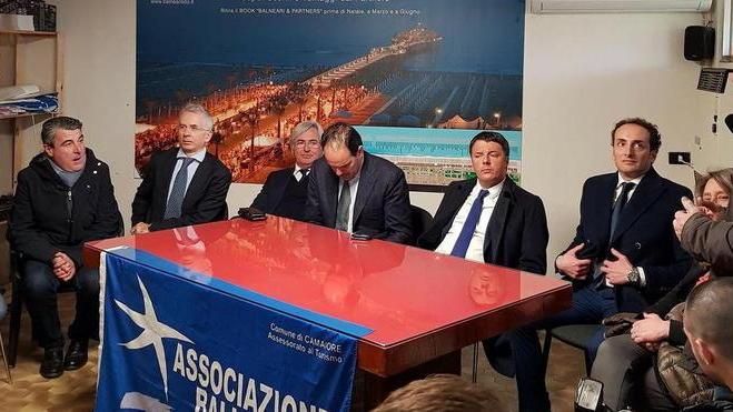 Renzi: sconti sulle tasse a chi investe in bagni e hotel