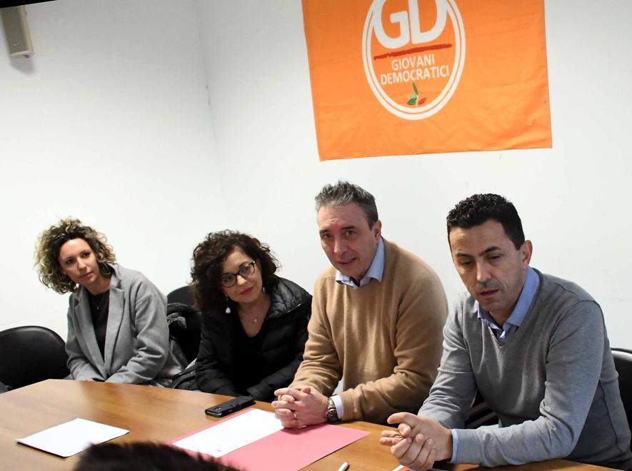 «Aggiusteremo i cocci di un Pd in frantumi» 
