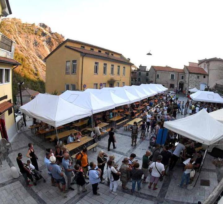 Ma c’è chi scrive: «Una Colonnata di frottole»