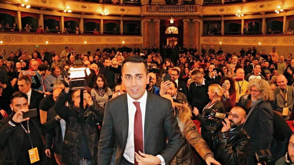 Di Maio (M5s) a Livorno: «Il Pd rottama Berlinguer»