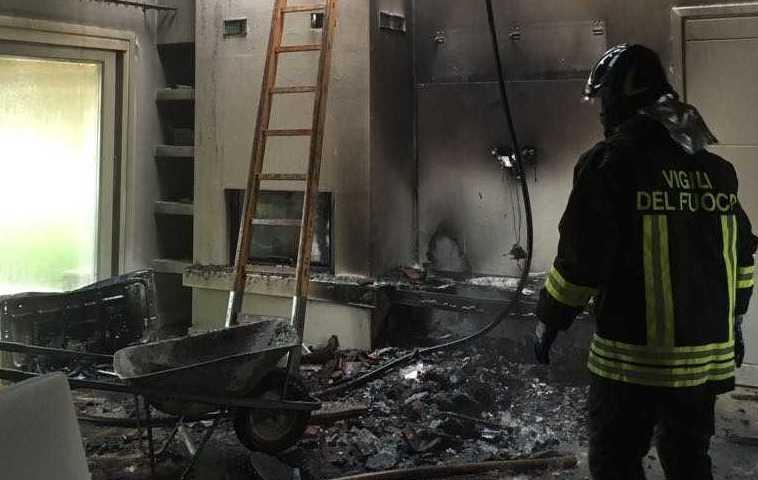 Fiamme in una villetta a Spiegana 