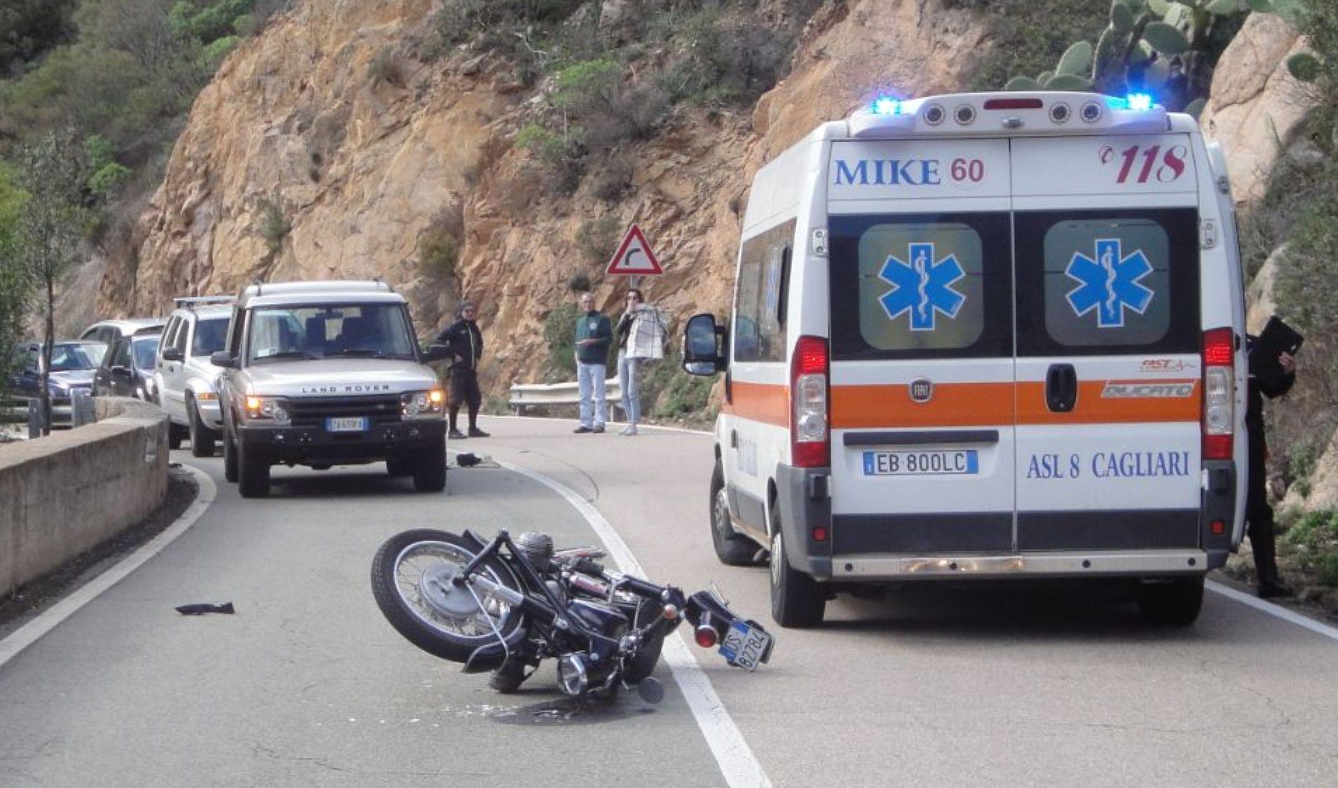 Scontro auto-moto: grave un motociclista 67enne