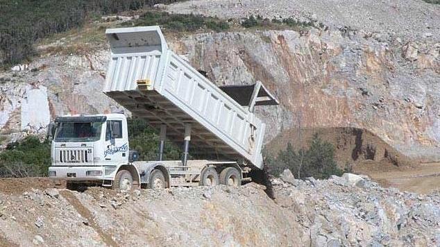 «Lo stop alle cave segno di civiltà»